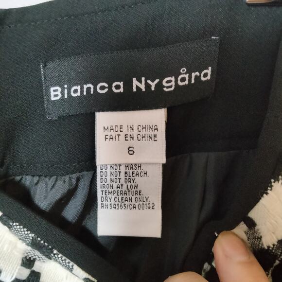 Vintage Bianca Nygard Sz 6 Black and White Houndstooth Curved Hem Pencil Skirt - Picture 3 of 6